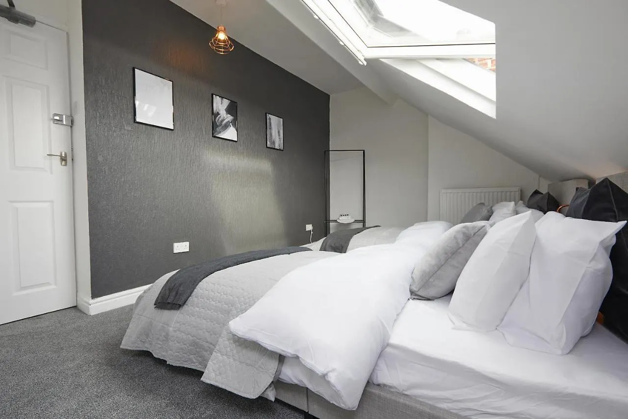 Tatil Evi Your Sheffield Stays - Spacious 5 Bedroom House