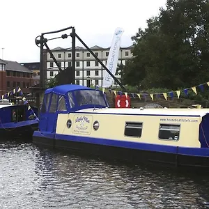 Botel Houseboat, Sheffield