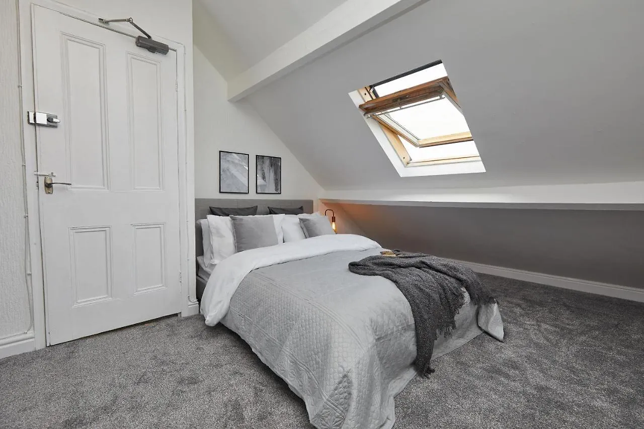 Holiday home Your Sheffield Stays - Spacious 5 Bedroom House